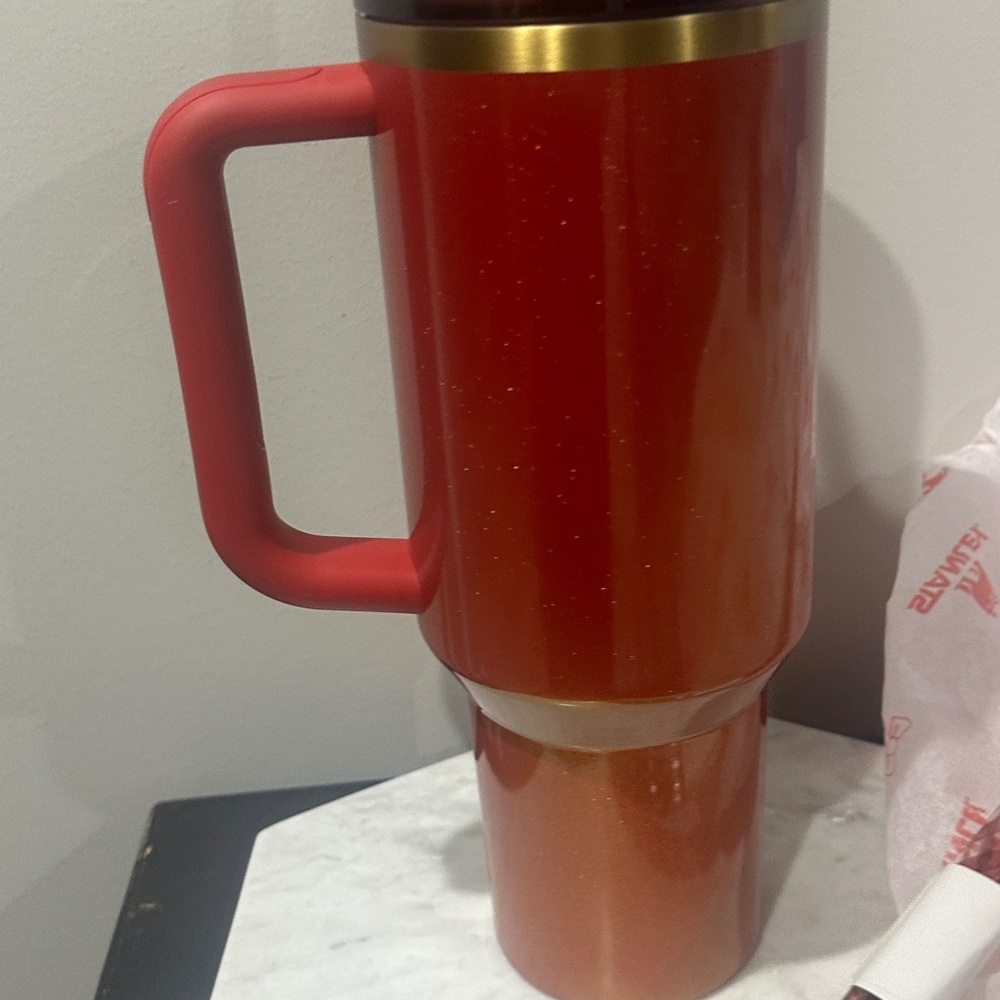 stanley 40oz scarlet tinsel - Picture 7 of 10